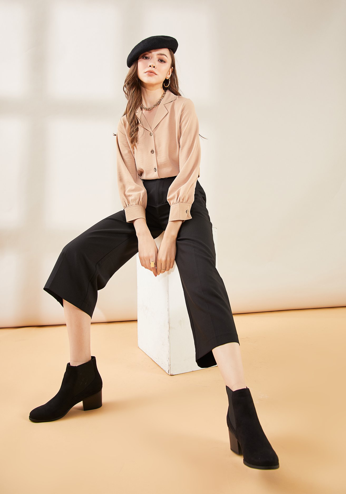 MIKI FOR WOMAN – PANTS COLLECTION