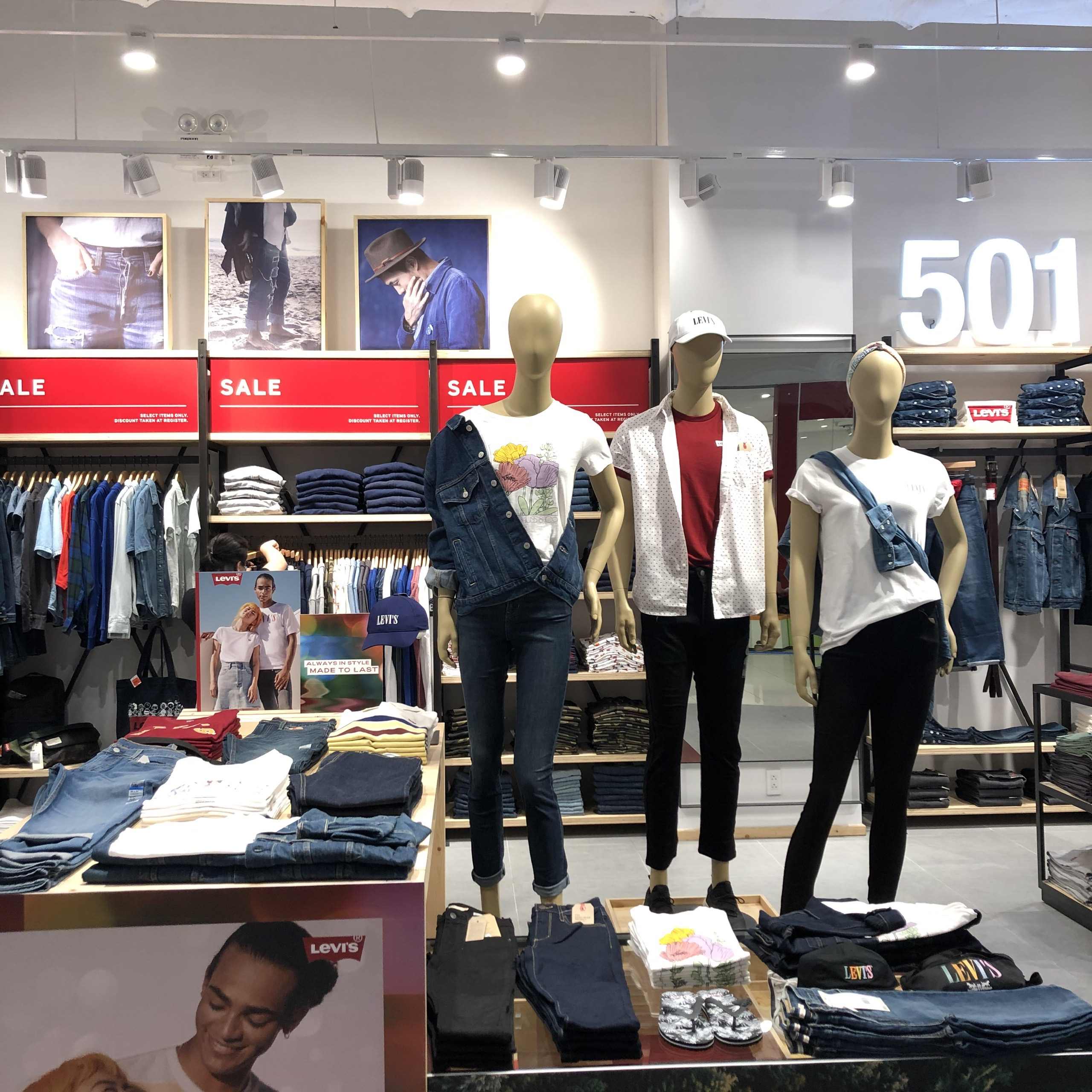 LEVI'S - AEONMALL Bình Dương Canary